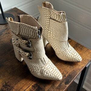 Freebird Textured Cream Ankle Booties